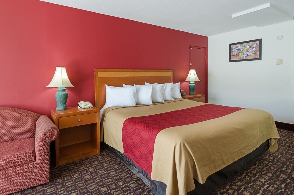 Econo Lodge Мартинсвил Екстериор снимка