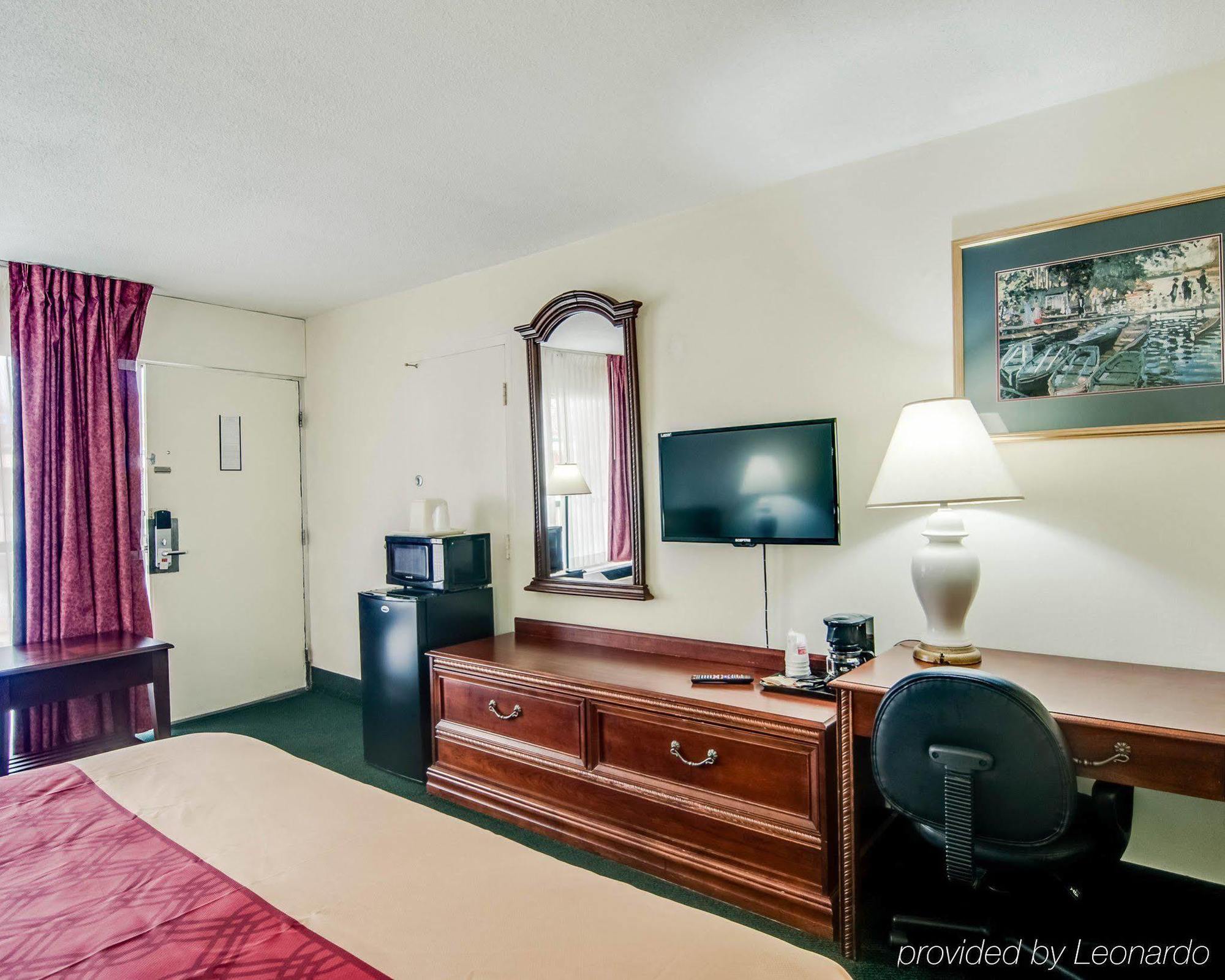 Econo Lodge Мартинсвил Екстериор снимка